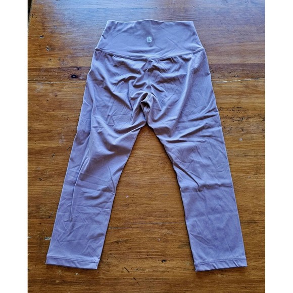 BuffBunny Live Capri Athleic Crop Leggings Size XS Charisma Mauve Dusty Rose - Picture 3 of 4